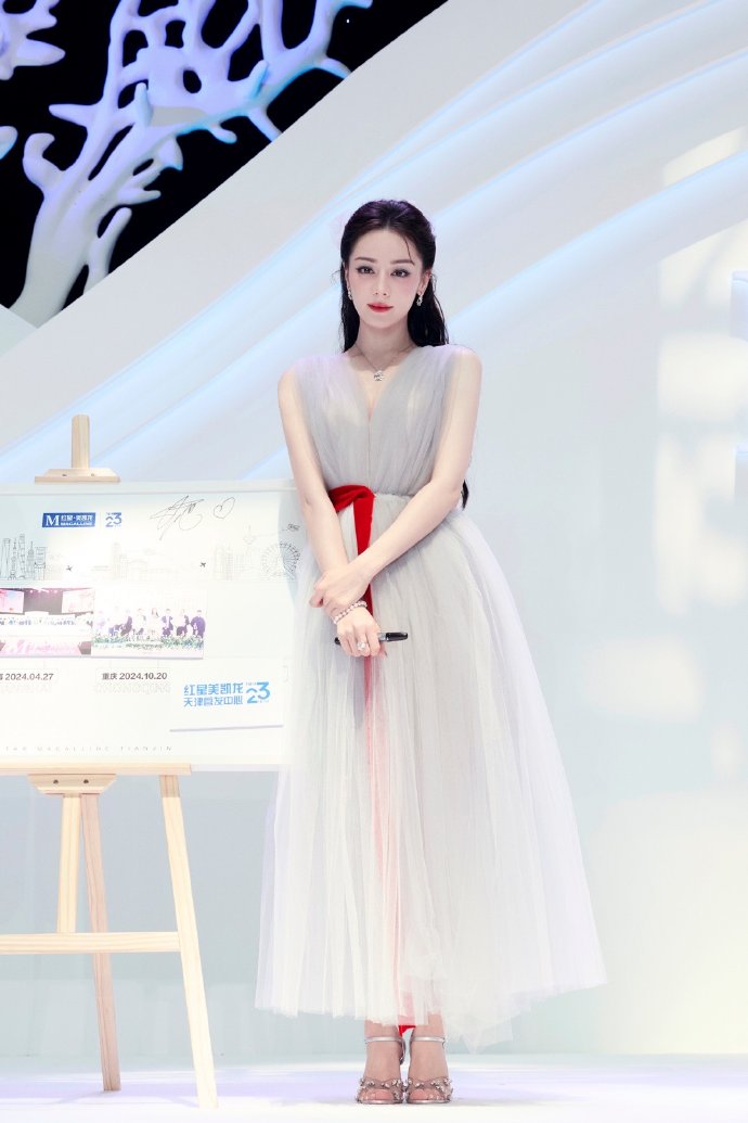 父亲教儿媳妇练瑜伽的注意事项